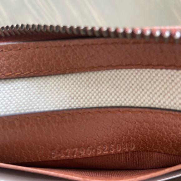 Gucci NY Yankees MLB Brown Wristlet Clutch - Picture 9 of 9